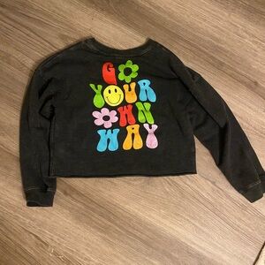Kids light sweatshirt size 6-7